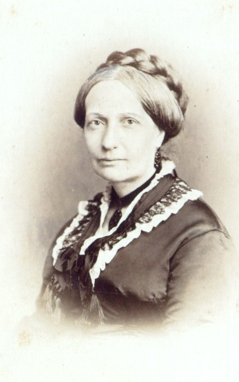 800px-Empress_teresa_cristina_circa_1876